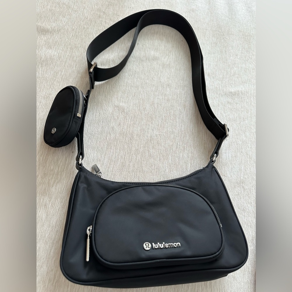 Lululemon crossbody nano bag